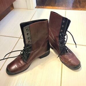 Fabulous Lorenzi Banfi Italian leather lace up boots